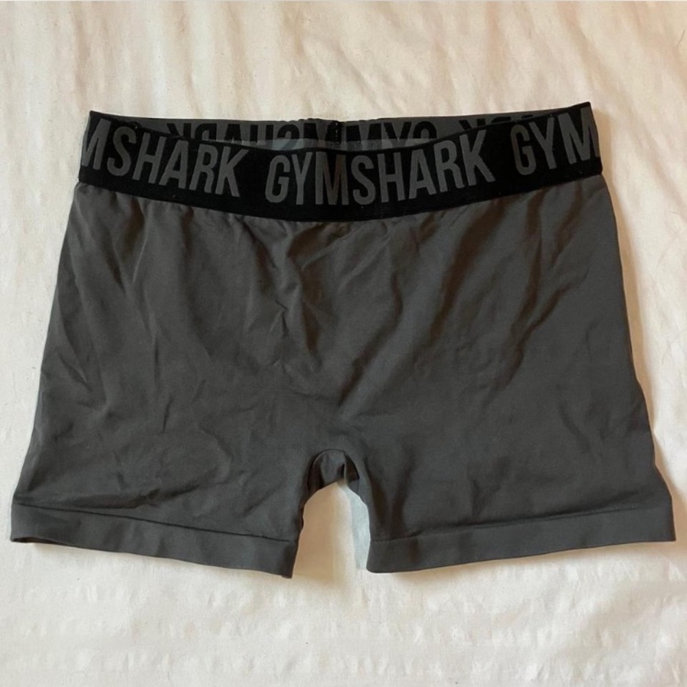 Grey Gymshark Workout Gym spandex
Shorts
Size: S